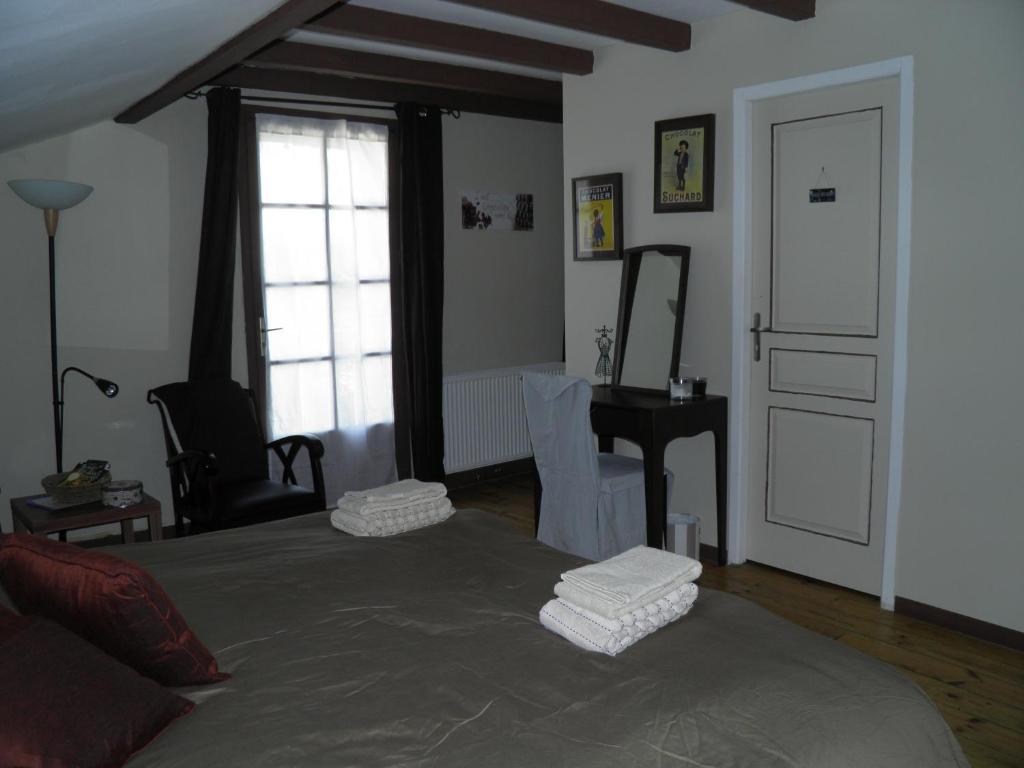 Chambres D'Hotes La Vigneronne Senouillac Habitación foto