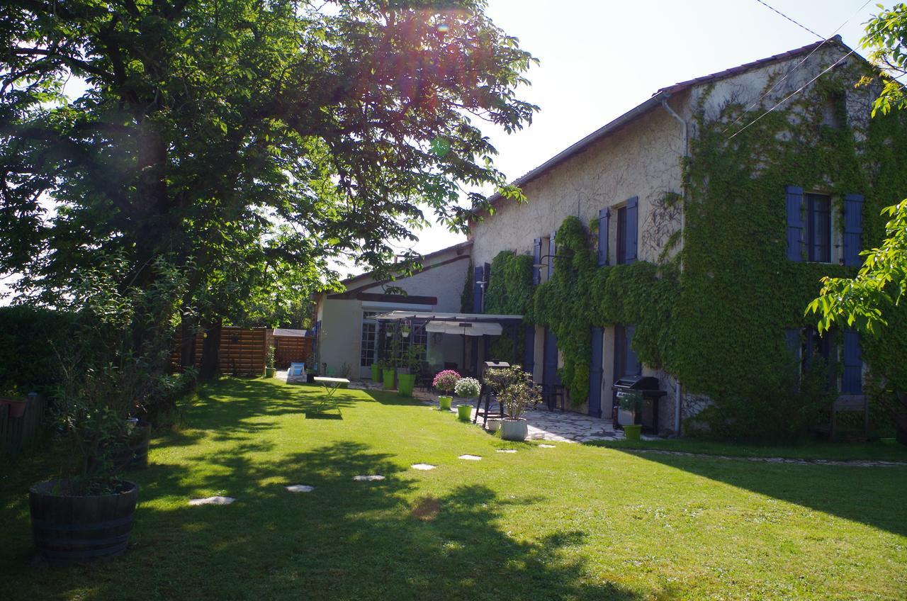 Chambres D'Hotes La Vigneronne Senouillac Exterior foto